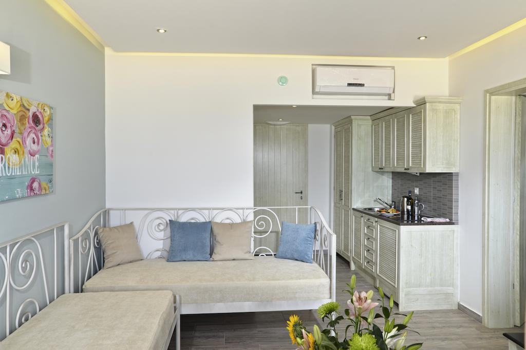 Princess Irini Sea Front Aparthotel Ретимно Стая снимка
